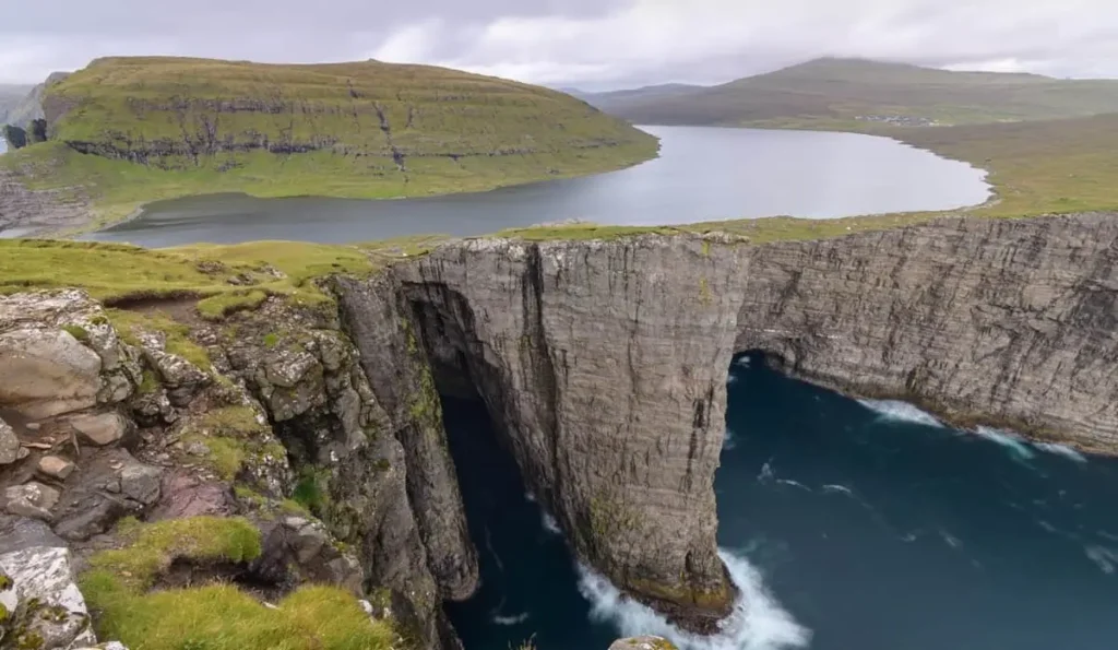 FAROE ISLANDS – O REMOTO CENÁRIO DO FIM DE JAMES BOND